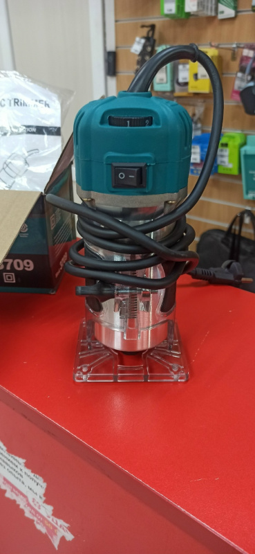 Фрезер Makita 3709