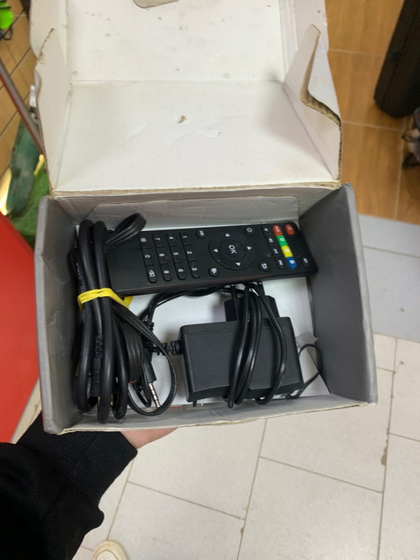 ТВ Смарт приставка  Android