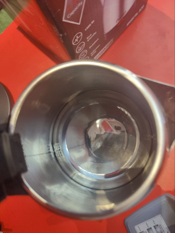 Электрический чайник Металический .