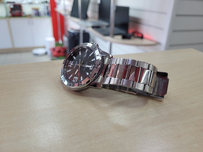 Часы наручные Casio MTP-VD01D-1B